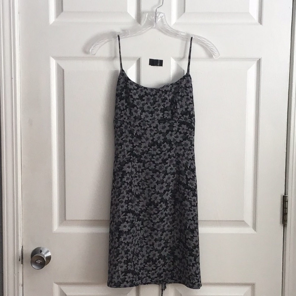 💥💥LABELLE💥💥.               FLORAL DRESS
